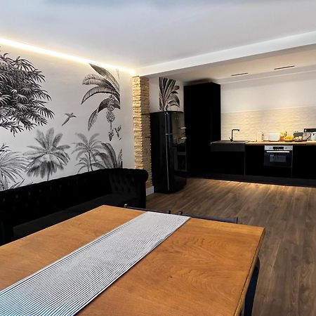 Luxury Pintoreria Vitoria Luaran gambar