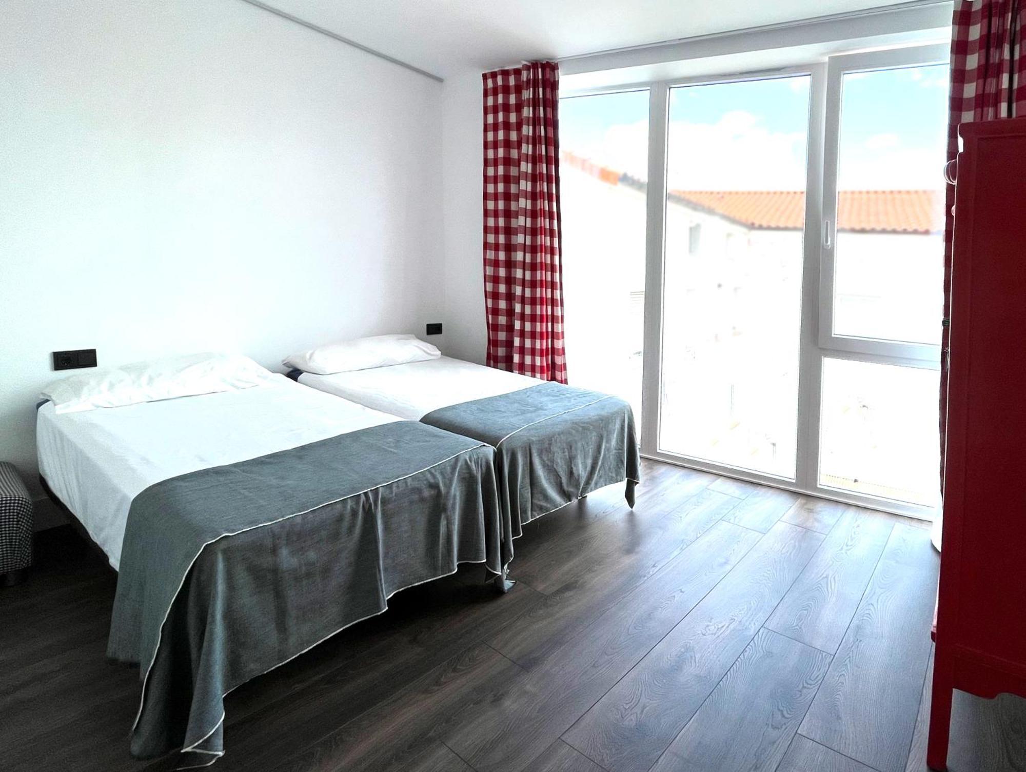 Luxury Pintoreria Vitoria Luaran gambar